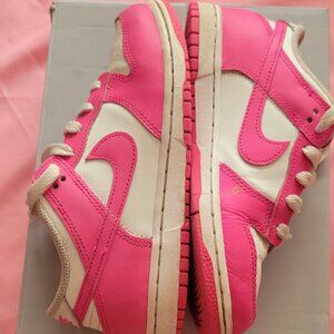 Girls nike dunks size 2